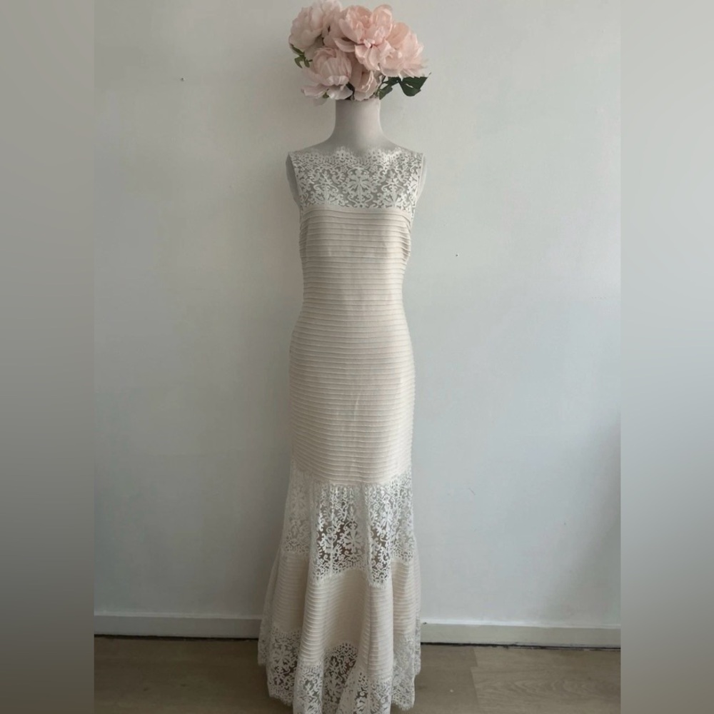Tadashi Shoji Cream Lace I’M MOVING, MAKE YOUR OFFER! EVERYTHING MUST GO - Picture 6 of 7